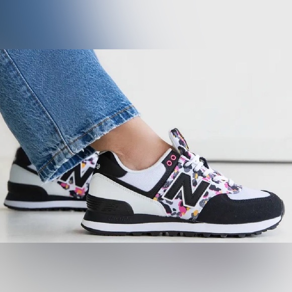New Balance 574 Muli-Camo Trainers Sneakers Animal Print WL574WP2 Womens 9.5 NEW - Picture 4 of 15